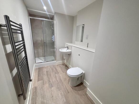2 bed Apartment to rent Image 5