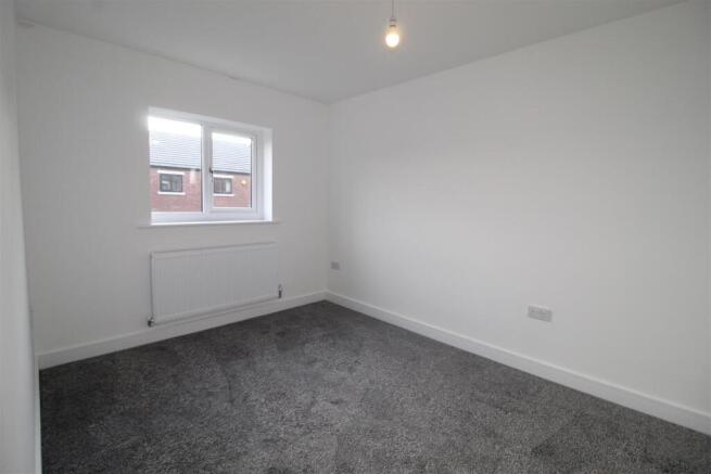 3 bed End of Terrace to rent Image 8