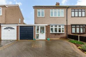 12, Lakeside, Rainham RM13 9SW