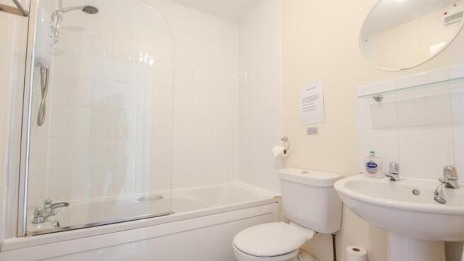 2 bed Flat to rent Image 7