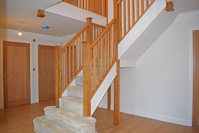 P3 57a Twatling Road, hall 1.jpg