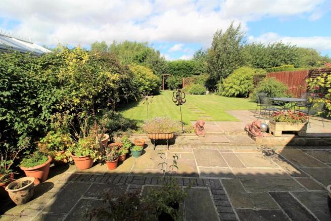 REAR GARDEN 2