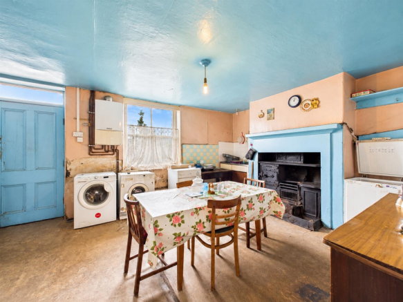 Carlisle Terrace, Manningham BD8 photo 3