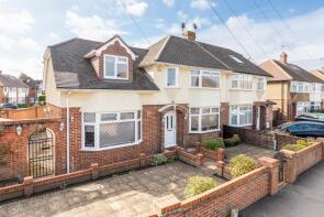1, Holly Avenue, Walton-on-thames KT12 3AT