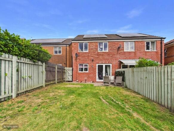 3 bed Semi-Detached for sale Image 4