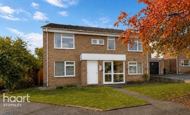 1-bed flat on Seaford Close, Luton, £150,000