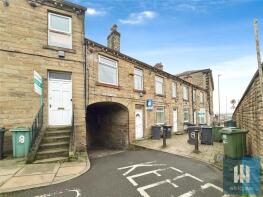 6a, Almondbury Bank, Moldgreen, Huddersfield HD5 8HF