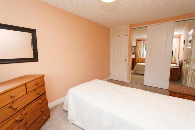 bedroom 1.2.jpg