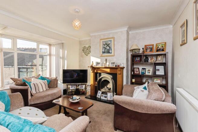 2 bed Semi-Detached Bungalow for sale Image 4