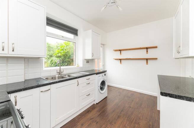 3 bed Terraced for sale Image 9
