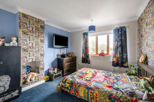 5 bed Detached for sale Image 9