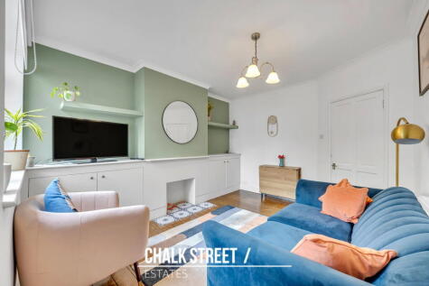 Matlock Gardens, Hornchurch, RM12
