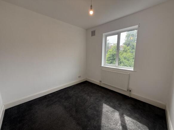 3 bed House to rent Image 5