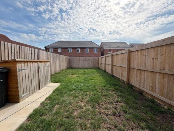 2 bed Semi-Detached for sale Image 10