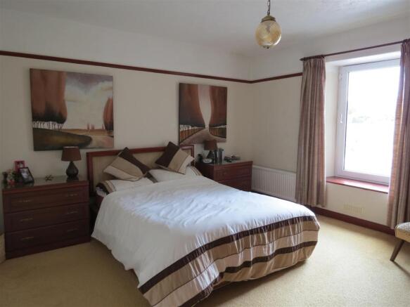 Bedroom: