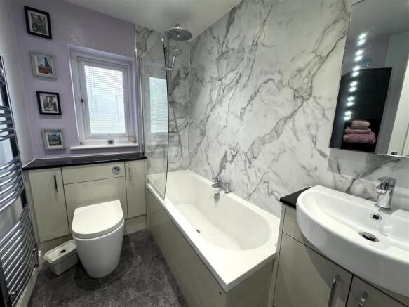 2 bed Semi-Detached for sale Image 5