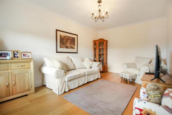 3 bed Detached for sale Image 9