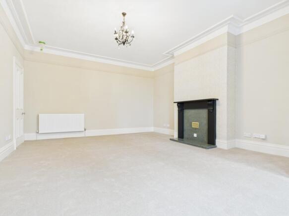 2 bed Flat to rent Image 4
