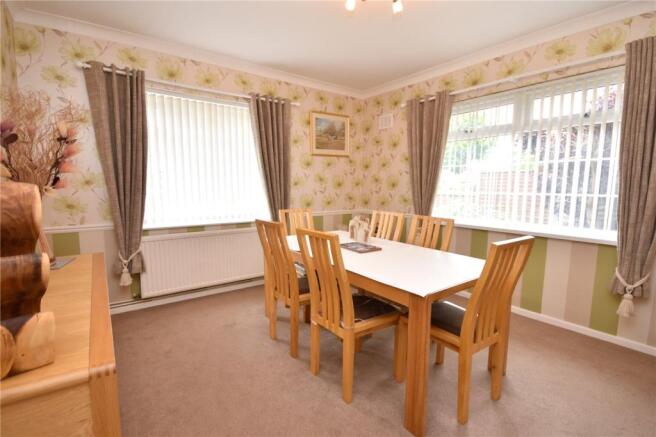 Dining/Bed 3