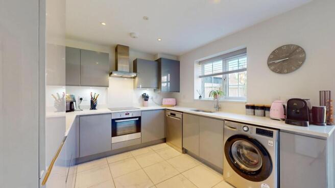 KITCHEN/DINING ROOM