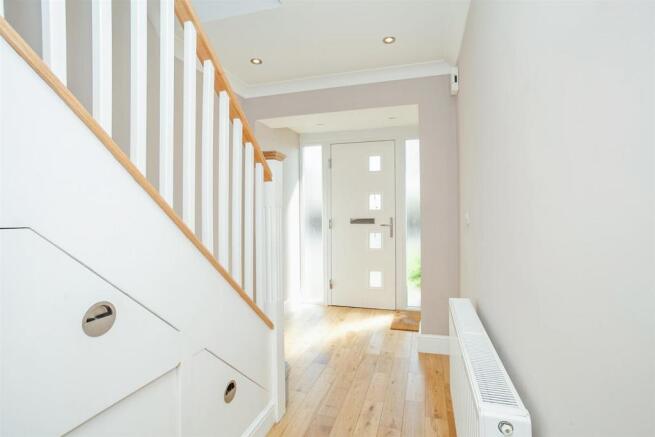 Hallway 2.jpg