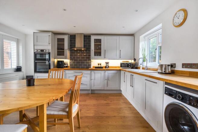 Kitchen / dining room