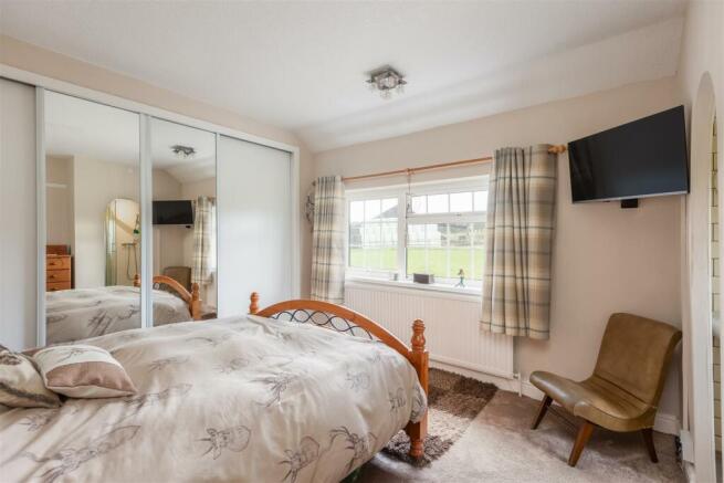 Mouse Cottage Bedroom 1-1.jpg