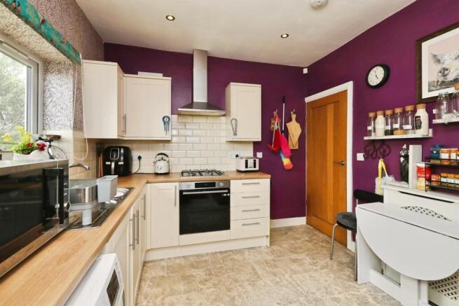 2 bed Semi-Detached Bungalow for sale Image 3