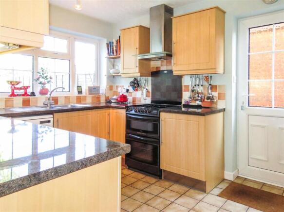 Kitchen.JPG