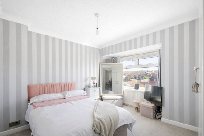 3 bed Semi-Detached for sale Image 10