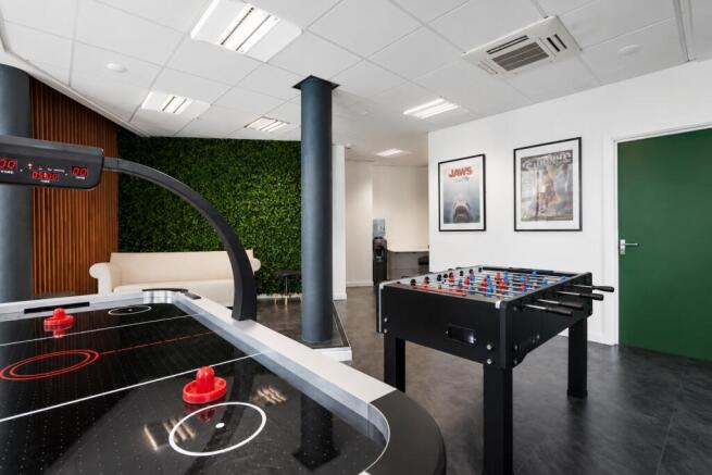 2 bed Flat to rent Image 7