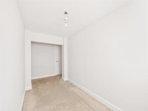 3 bed Terraced for sale Image 10