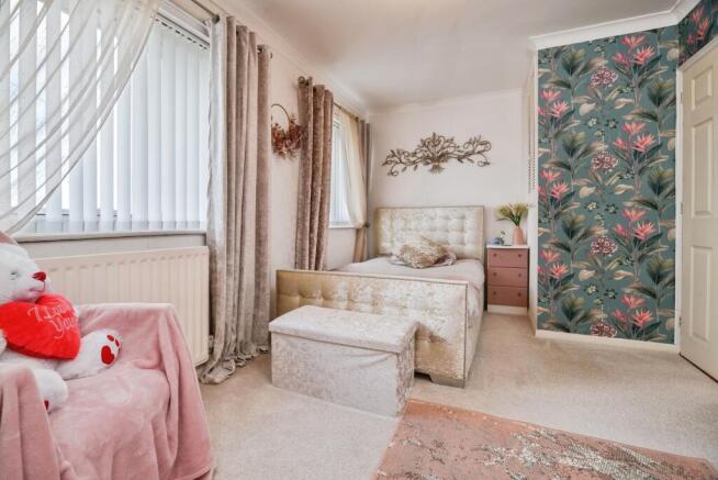 2 bed Terraced for sale Image 9
