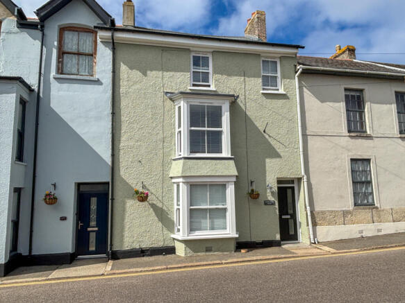 Property Split Into 4 Apartments for Sale