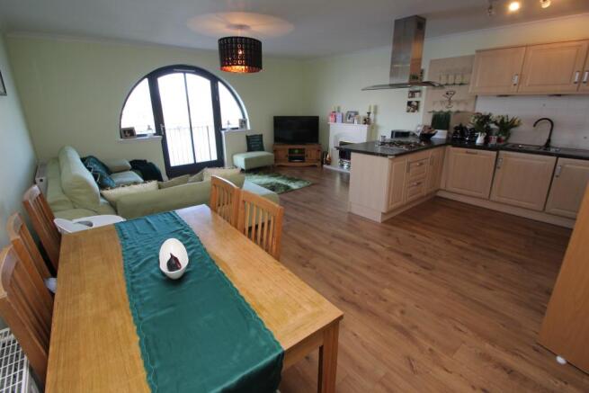 Dining kitchen