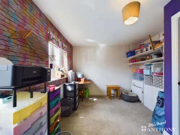 CAM03218G0-PR0175-STILL013