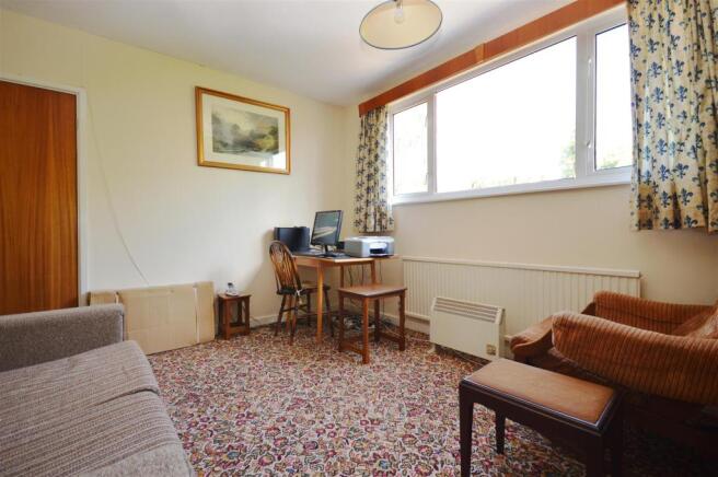 Bedroom 2.JPG