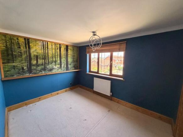 3 bed Semi-Detached for sale Image 9