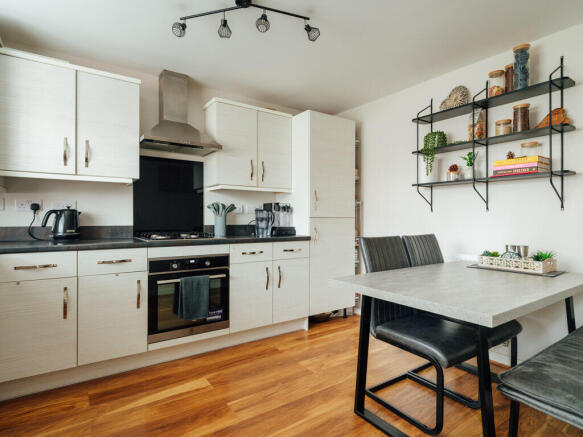 Kitchen / Breakfast Room