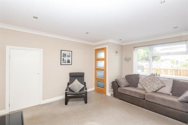 3 bed Semi-Detached for sale Image 11
