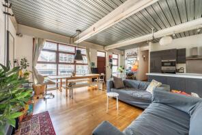 9, New Crescent Yard, London NW10 8SJ
