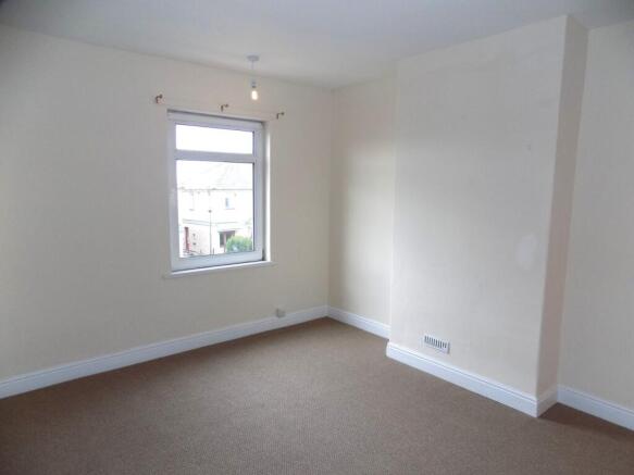 2 bed Terraced to rent Image 10