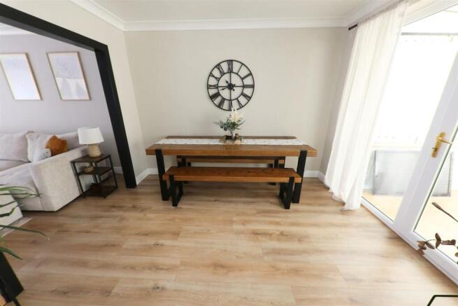3 bed Semi-Detached for sale Image 8