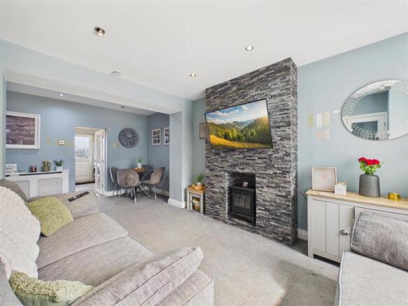 3 bed Terraced for sale Image 6