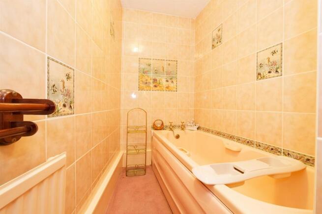 Photo 11