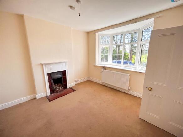 Living Room 2.jpeg