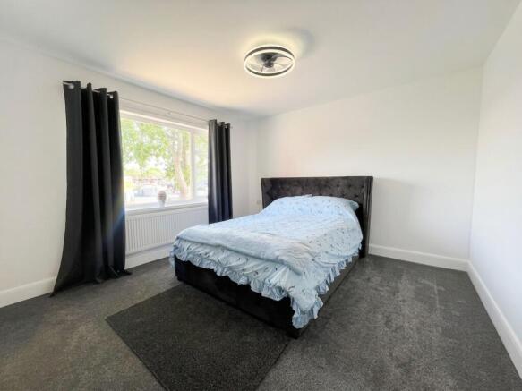 3 bed Semi-Detached for sale Image 12
