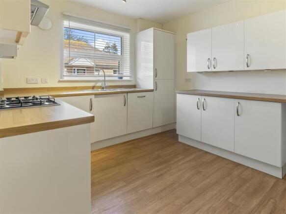 35 Glenbarrie Way-001.JPG