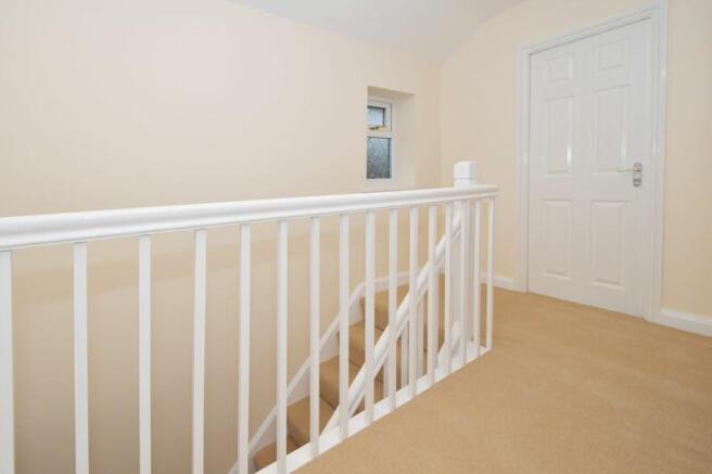 FIRST FLOOR LANDING