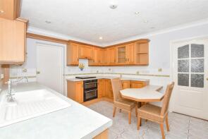 123, Fairview Avenue, Wigmore, Gillingham ME8 0QD